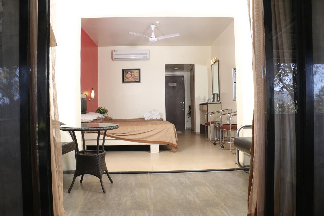 Hotel Anando , Saputara Buitenkant foto